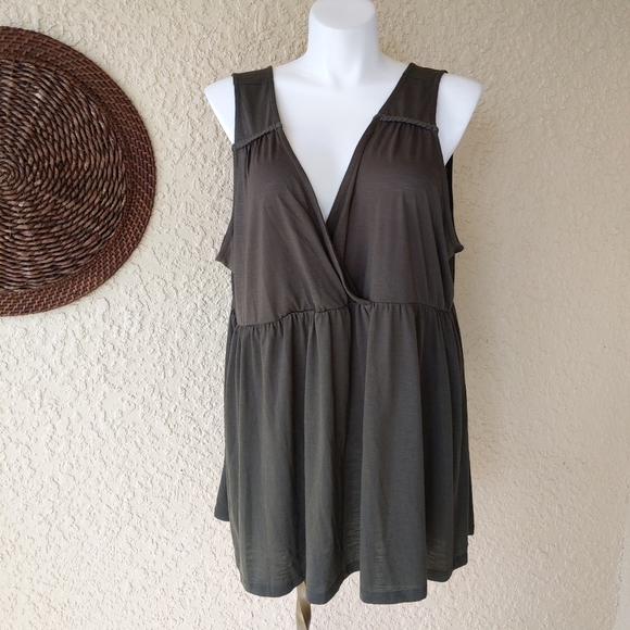 torrid OLIVE FAUX WRAP‎ BABYDOLL TANK - Picture 2 of 7
